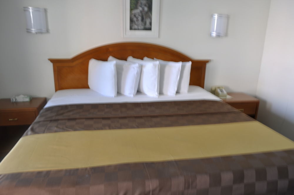 6-ventura, Ca - Downtown Hotel